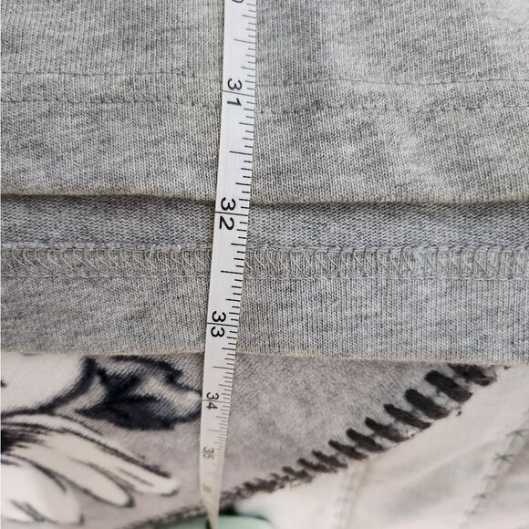 Nike Air Grey And White Crew Neck Sweater - Picture 5 of 6